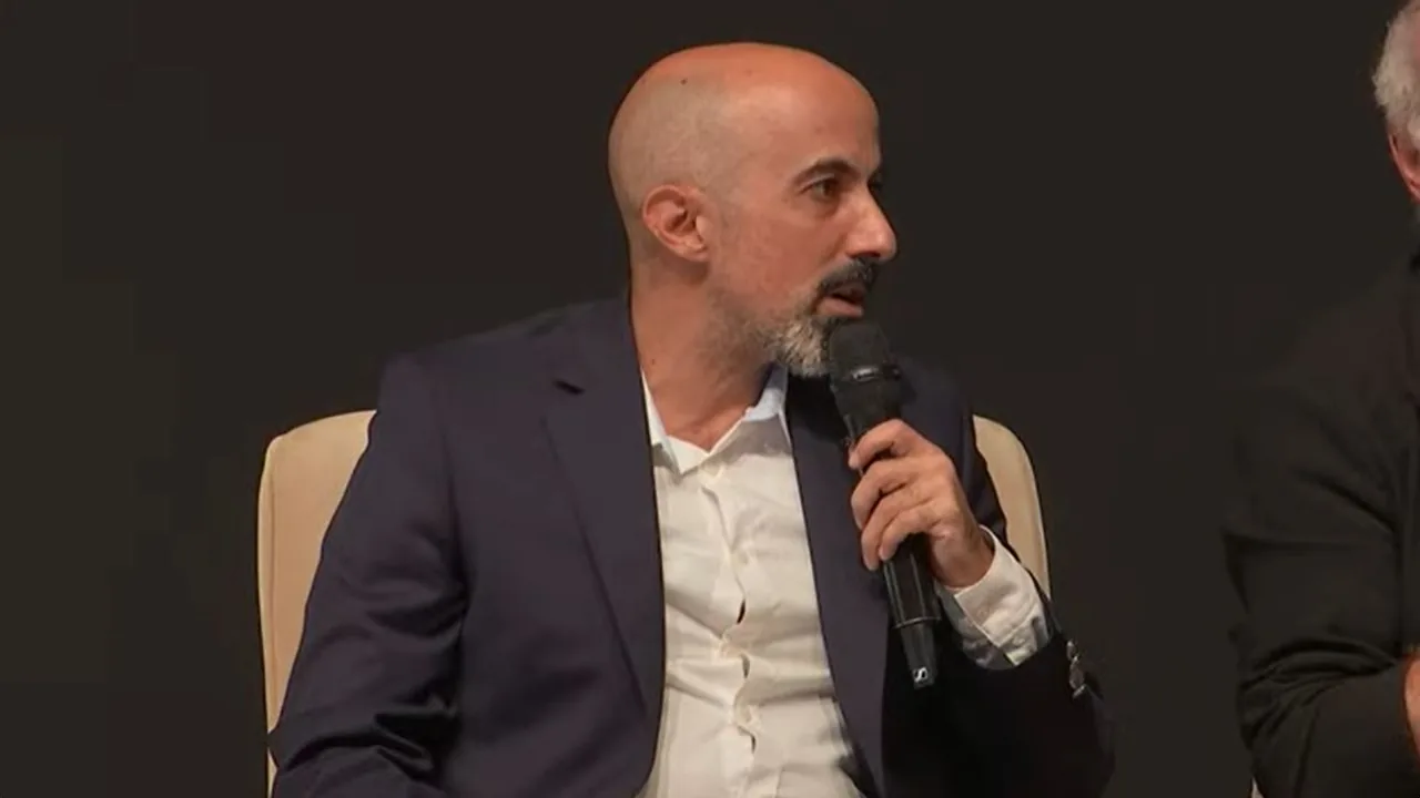 Jaafar Sijelmassi lors de la table ronde « L'architecture peut-elle changer le monde ? » — Batimat 2026
